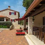 Eda Poreč